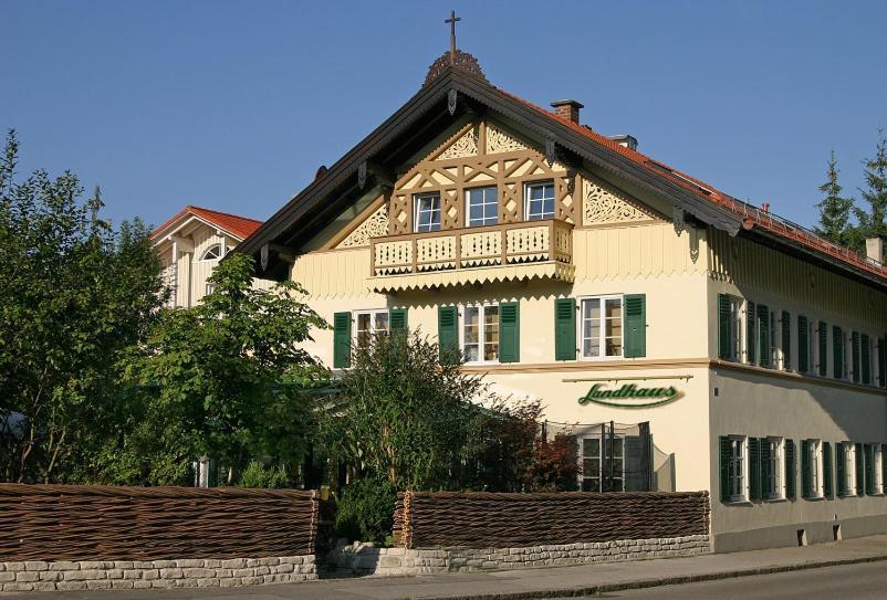 Landhaus Hotel Вольфратсгаузен Екстер'єр фото