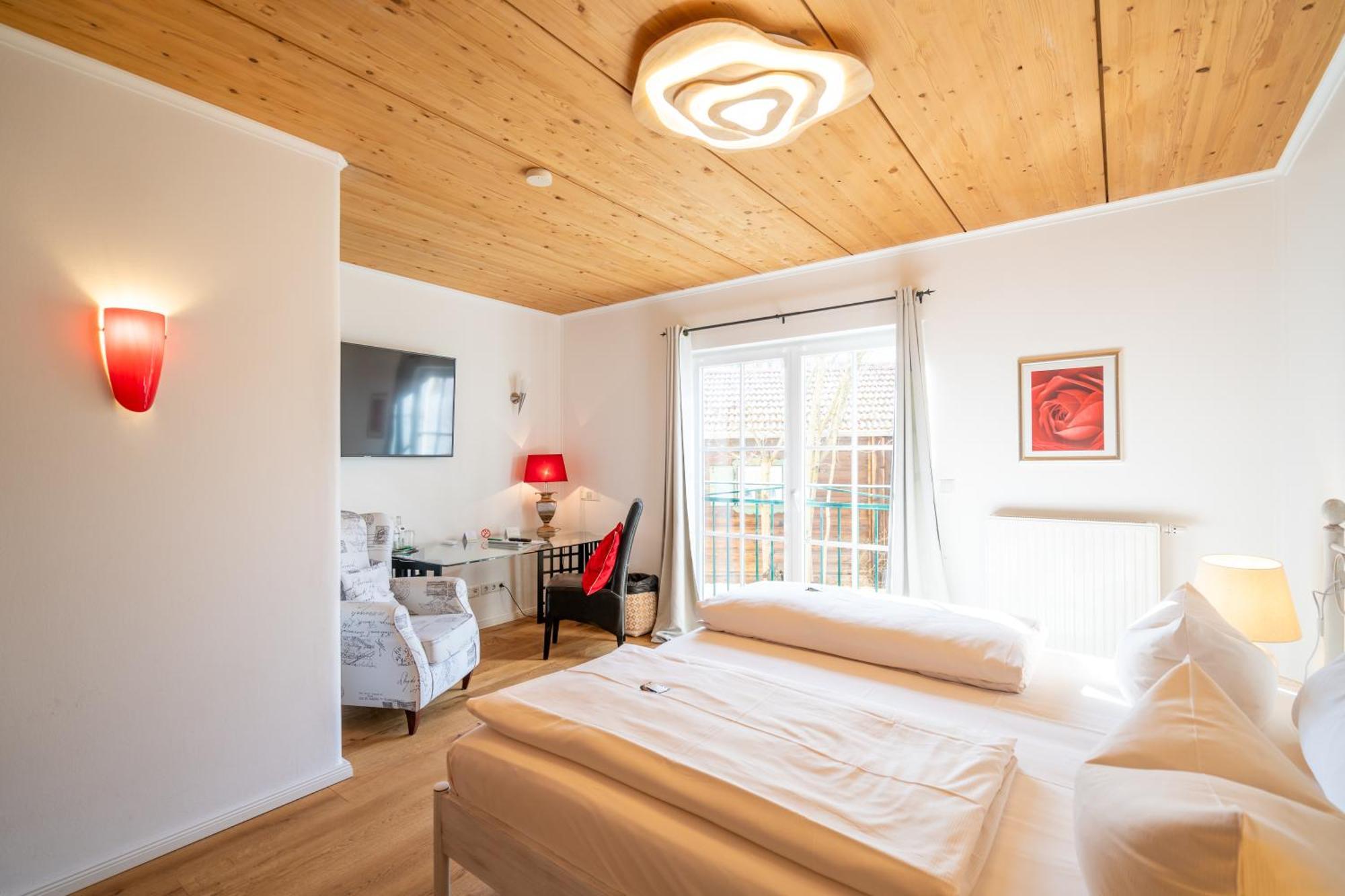 Landhaus Hotel Вольфратсгаузен Екстер'єр фото