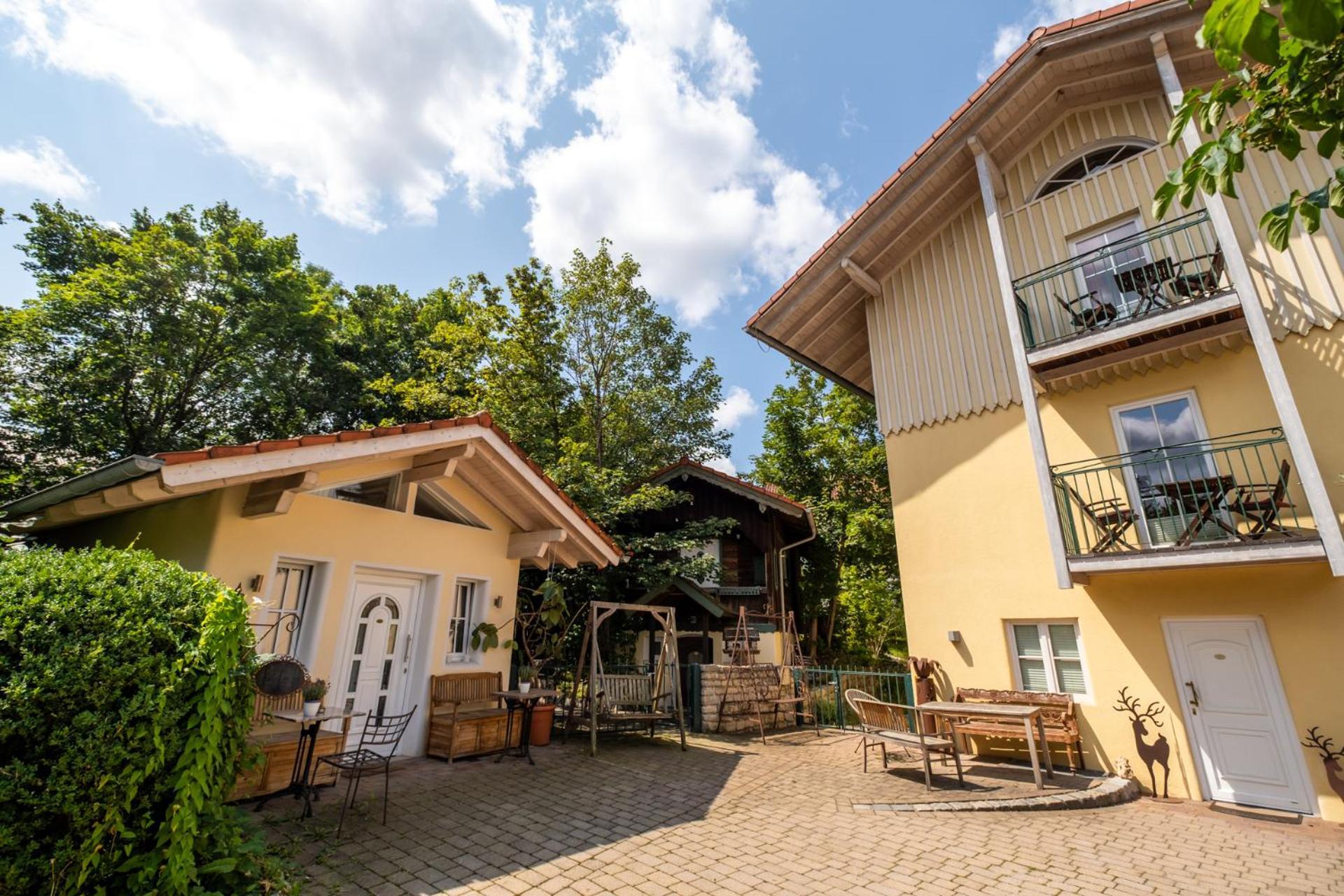 Landhaus Hotel Вольфратсгаузен Екстер'єр фото