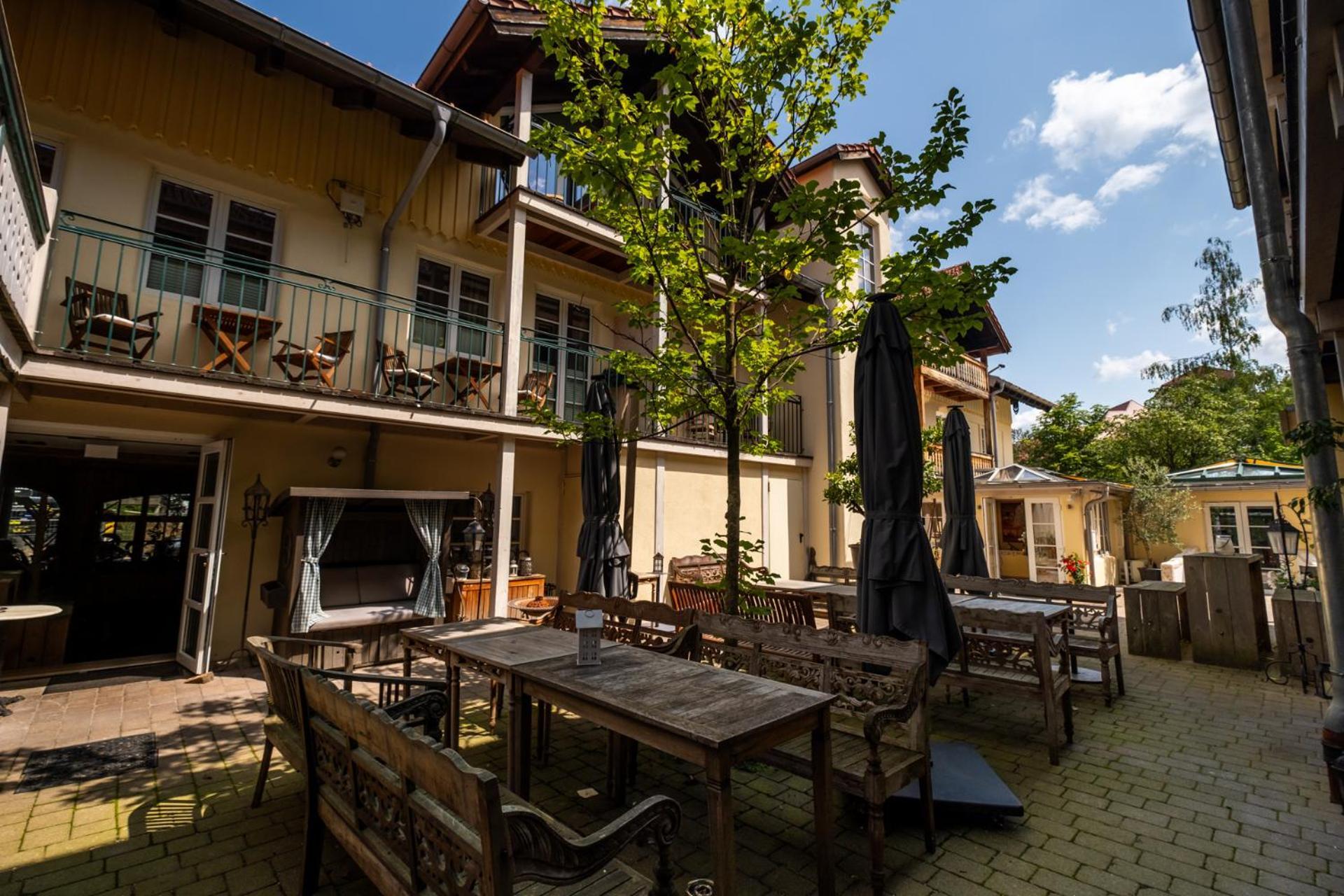 Landhaus Hotel Вольфратсгаузен Екстер'єр фото