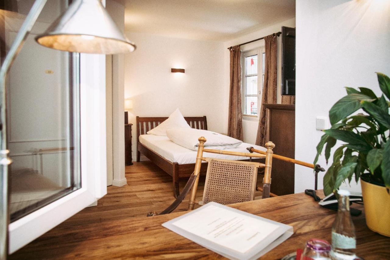 Landhaus Hotel Вольфратсгаузен Екстер'єр фото